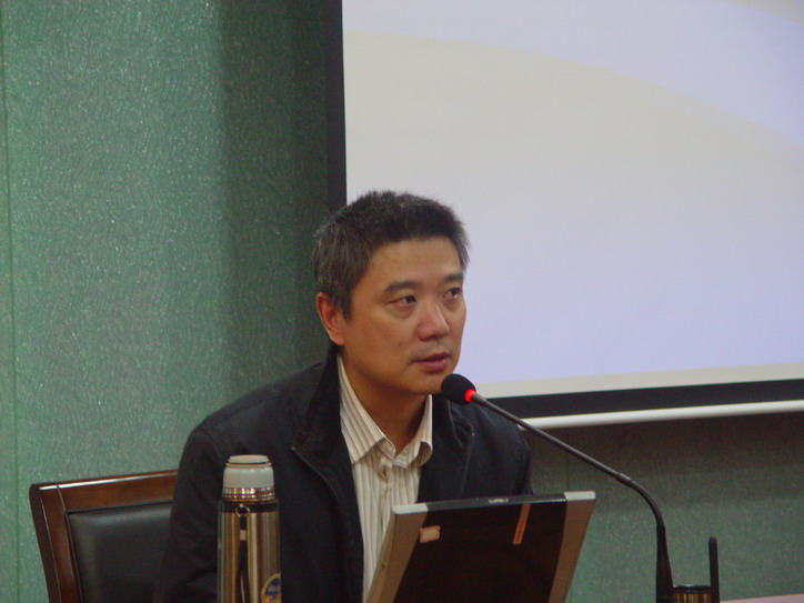 东南大学经济管理学院副院长、知名教授李东应邀作题为“面向持续绩效的目标管理”的精彩报告